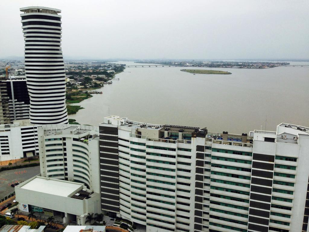 Luxury Suites River Front Guayaquil Room photo